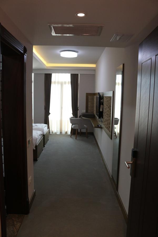Hotel Admiral Prizren Exterior foto